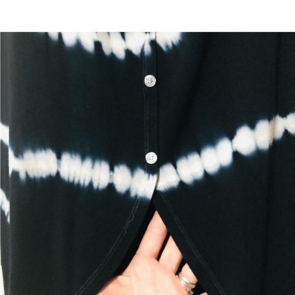 OLIVE&OAK, TIE DYED TANK TOP IN NAVY BLUE. SIZE M - Picture 4 of 5